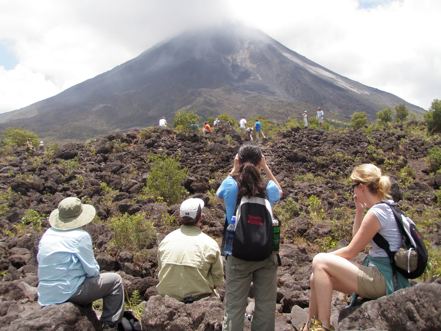 Tour🌋 Arenal One Day Tour – Volcano Views & Natural Hot Springs! 🌿