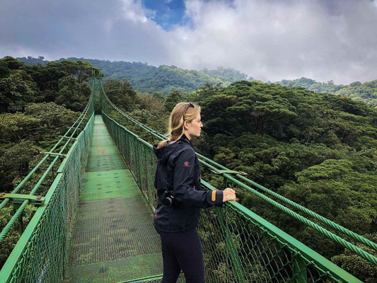 Tour🌿 Hanging Bridges in Monteverde – Walk Among the Clouds